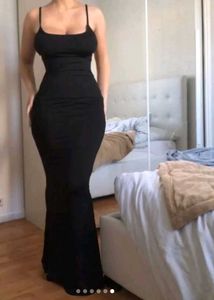 Long black bodycon dress