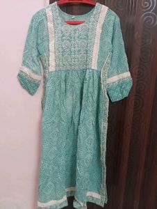 Beautiful Teal Kurta with White Embroidery L size