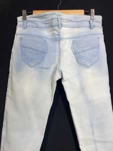 Women Light Blue 3/4th Low Rise Jeans | Waist 32 |