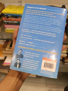 Freakonomics: A Rogue Economist Explores the Hidde