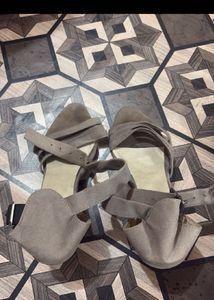 price drop !!!!!Stylish Grey Suede Strappy Heels