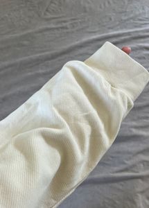 White Cropped Long Sleeve sweat