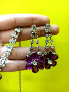 Stunning Flower Design Necklace &amp; Earrings Set