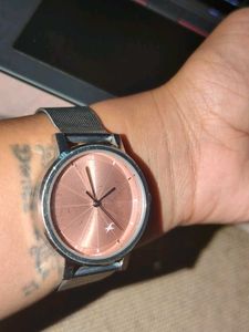 Stylish Rose Gold Mesh Strap Watch
