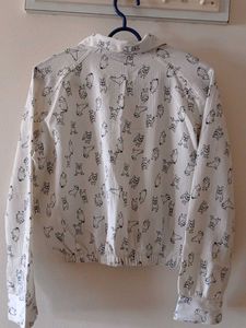White Sweetshirt