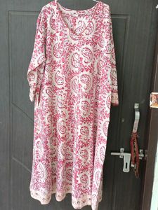 Elegant Red & White Paisley Kurta