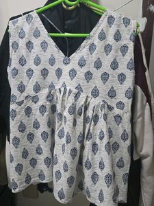 Stylish Printed V-Neck Kurta