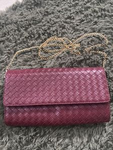 Stylish Woven Clutch with Gold Chain