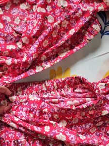 Chic Floral Print V-Neck Dress
