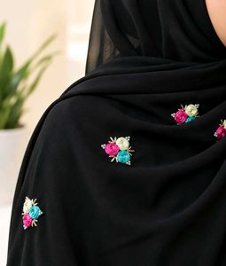 Embroidered Dupatta with Floral Motifs