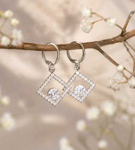 Sparkling Diamond Rhombus Earrings