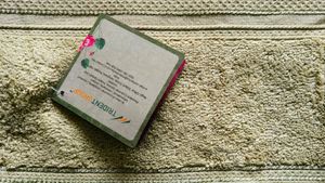 'TRIDENT' Anti-microbial Bath Towel. Mfg. in 03/2020.