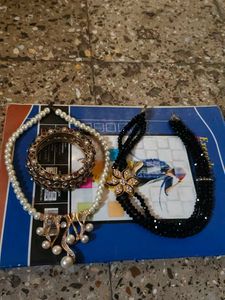 Elegant Pearl and Crystal Jewellery Set