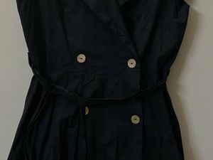 Chic Black Double-Breasted Midi Dress