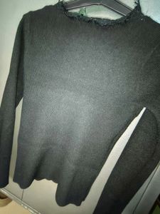 Chic Black V-Neck Top
