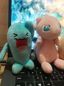 4 pokemon keychain set