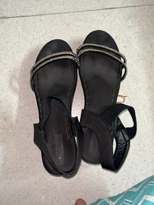 girls  Black Flat Sandals
