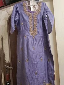 Elegant Lavender Kurta with Gold Embroidery