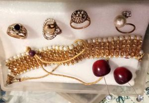 Exquisite Pearl and Gold Choker Necklace Set