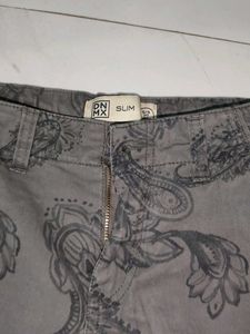 Men's Cargo Shorts with Paisley Print