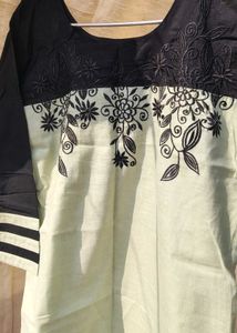 Elegant Black &amp; Pistachio Floral Kurta