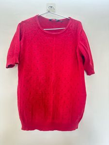 Chic Red Textured Top
