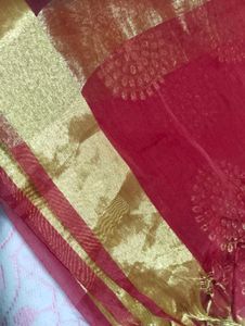 Red Dupatta