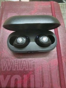 jbl c100 tws earbuds 100% original (working)