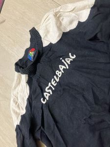 wool sweatshirt/prevents from cold