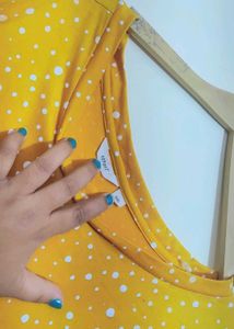 Yellow🟡Polka Dot Top For 52 Bust