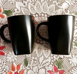 Set of 2 Black Mugs with Red Leaf Design