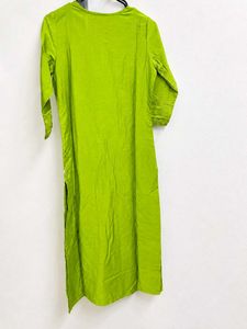 Avaasa Vibrant Kurta Set with Blue Bottoms