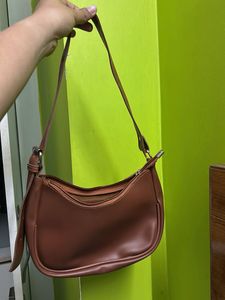 Chic Brown Shoulder Bag