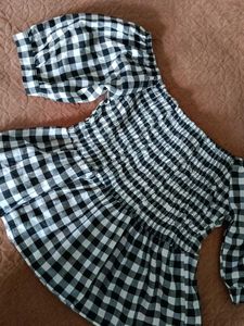 Gingham  Smocked Top 🌸❤️