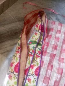 elegant Chex &amp; Floral Print saree with blouse