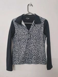 Stylish Leopard Print Button-Up Shirt