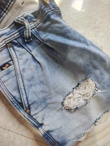Men's Distressed Blue Jeans