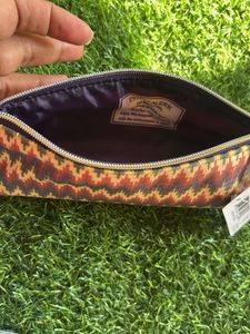 Estee Lauder Pouch