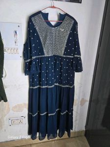 blue dress