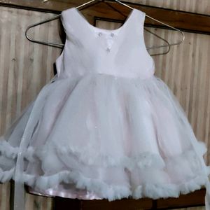 Baby pink Frock For Girl🩷🤍