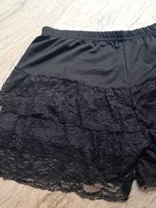 laces padded  corset top n short  combo