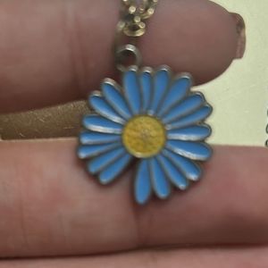Charming Flower Pendant Necklaces Set