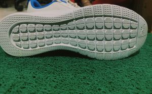 Reebok Men's Casual Shoes. Like New.Good Condition