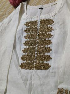 White Kurta with Gold Embellishmentss size xl