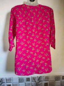 🎁Buy 1, Get 1 Free🎁  Size M/L Floral Pink Top