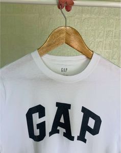 GAP tee