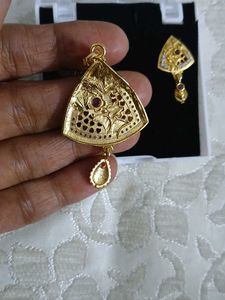 Gold Pendant Set with Earrings