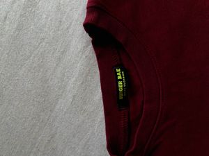 Burger bae - Burgundy "BURGER" Graphic Crop Top