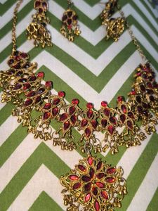 Exquisite Indian Jewelry Set