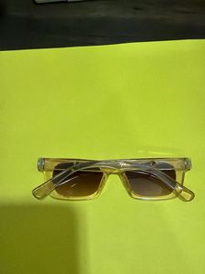 Vintage-Style Thick Retro Shades